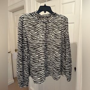 ZEBRA LONG-SLEEVE MOCKNECK TOP
X-LARGE / WM IVORY BLACK